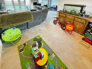 Snug Area- click for photo gallery